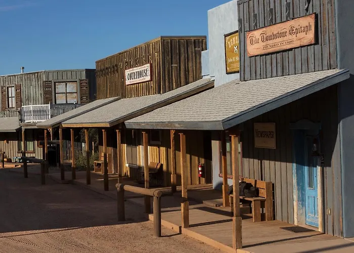 Monument Guest Ranch 4*