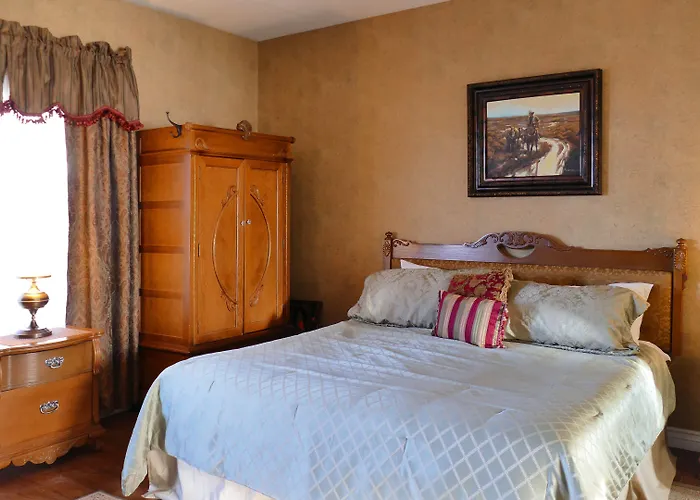 Monument Guest Ranch 4*