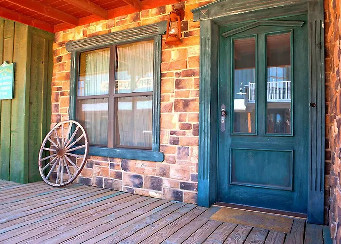 Monument Guest Ranch 4* Tombstone