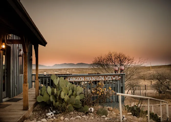 Monument Guest Ranch 4*