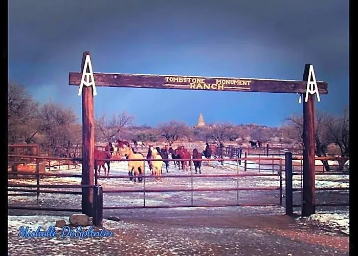 Station touristique Monument Guest Ranch
